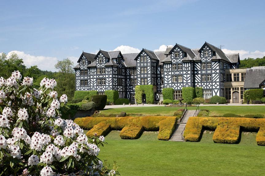 Gregynog Hall Guest House Tregynon Exterior photo