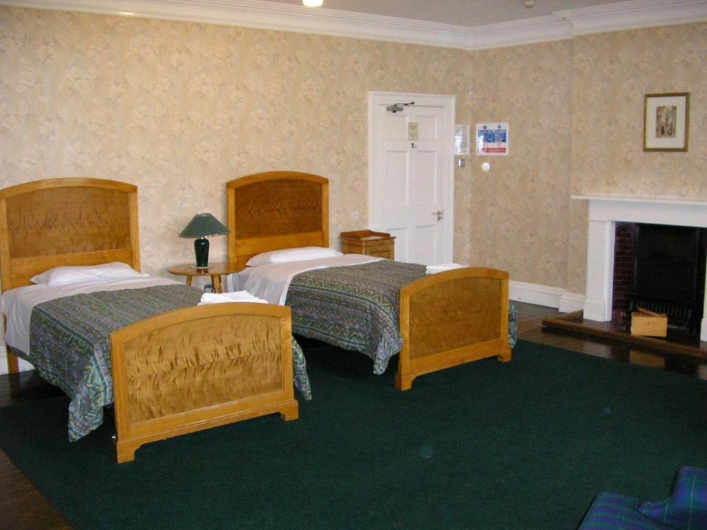 Gregynog Hall Guest House Tregynon Room photo
